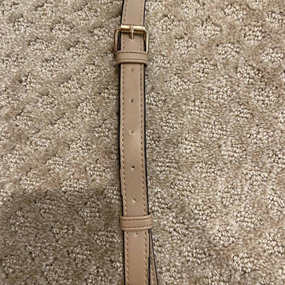 Jones New York crossbody Bag. - Picture 8 of 12